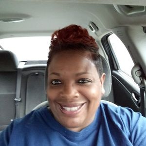 Meet your Posher, Ella